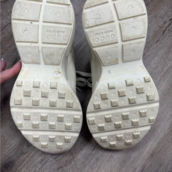 Gucci x Bananya Sneakers Ivory Size 36 - Picture 10 of 11